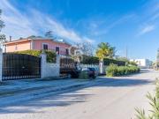 Case e ville in vendita di 350 m² in Via 1° Capirro, 1