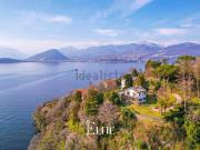 Case e ville in vendita di 350 m² in Via al Parco, 18