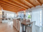 Case e ville in vendita di 350 m² in Via Aristonida, 4