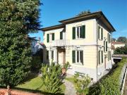 Case e ville in vendita di 350 m² in Via Barsanti e...