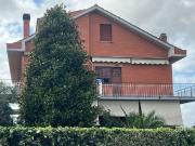 Case e ville in vendita di 350 m² in Via del Podere di...