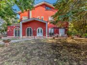 Case e ville in vendita di 350 m² in Via della Cacciuta