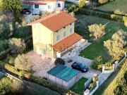 Case e ville in vendita di 350 m² in Via di Ginese