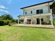 Case e ville in vendita di 350 m² in Via Duca D&apos Aosta