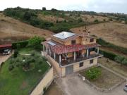 Case e ville in vendita di 350 m² in Via Fontanile dei Monti