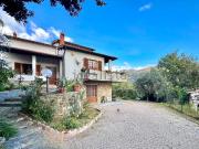 Case e ville in vendita di 350 m² in Via Fratelli Cervi