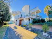 Case e ville in vendita di 350 m² in Via Gabriele...