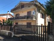 Case e ville in vendita di 350 m² in Via GIACOMO...