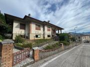 Case e ville in vendita di 350 m² in Via Gonzi, 30