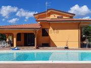 Case e ville in vendita di 350 m² in Via Madonnina