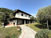 Case e ville in vendita di 350 m² in Via Monte Gallo