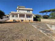 Case e ville in vendita di 350 m² in Via Passo Forcella, 2