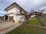 Case e ville in vendita di 350 m² in Via Pierdomenico...