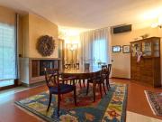 Case e ville in vendita di 350 m² in Via Sanminiatese