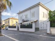 Case e ville in vendita di 350 m² in Viale della vittoria
