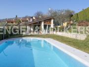 Case e ville in vendita di 356 m² in Via Vittorio Veneto