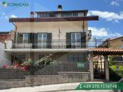 Case e ville in vendita di 357 m² in Via dei Fiori, 59