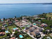 Case e ville in vendita di 357 m² in Via San Sivino