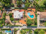 Case e ville in vendita di 357 m² in Via Tommaso Natale, 93