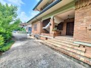 Case e ville in vendita di 358 m² in Corso Giacomo Matteotti