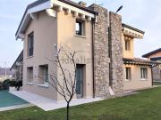 Case e ville in vendita di 358 m² in Via Gabriele D&apos...