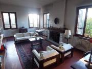 Case e ville in vendita di 358 m² in Via XIII Martiri