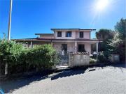 Case e ville in vendita di 360 m²