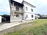 Case e ville in vendita di 360 m² in Via Adamello, 15
