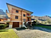 Case e ville in vendita di 360 m² in Via L. da Vinci, 31