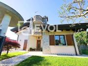 Case e ville in vendita di 360 m²