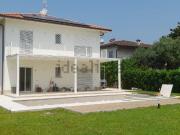 Case e ville in vendita di 200 m² in Via Umbria Case e ville in vendita di 200 m² in Via Umbria