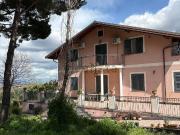 Case e ville in vendita di 360 m² in Via Vecchiuzzi