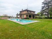 Case e ville in vendita di 362 m² in Strada Virgo Potens, 3