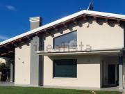 Case e ville in vendita di 364 m² in Via dei Martiri