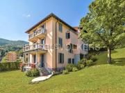 Case e ville in vendita di 365 m² in Via Trento e Trieste