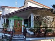 Case e ville in vendita di 365 m² in Via Vecchia Lodi, 13