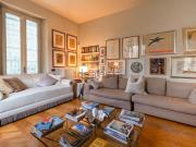 Case e ville in vendita di 365 m² in Viale M. Buonarroti, 45