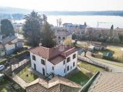 Case e ville in vendita di 368 m² in Viale Rimembranze, 6