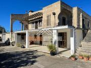 Case e ville in vendita di 370 m² in Via cistertnino