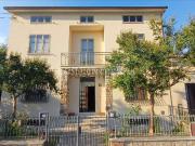 Case e ville in vendita di 370 m² in Via del Tamburino, 183