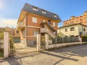 Case e ville in vendita di 370 m² in Via Giovanni...