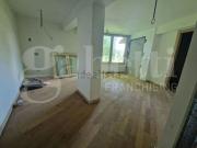 Case e ville in vendita di 370 m² in Via Miranese, 103