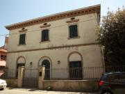 Case e ville in vendita di 370 m² in Via Risorgimento, 33