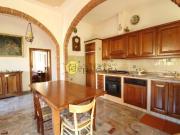 Case e ville in vendita di 370 m² in Via Spicciano