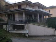 Case e ville in vendita di 371 m² in Via Rinarolo, 39