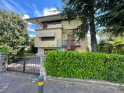 Case e ville in vendita di 371 m² in Via Triumplina, 220