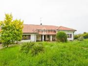 Case e ville in vendita di 372 m² in Strada Maddalena, 39