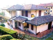 Case e ville in vendita di 372 m² in Via Rinarolo