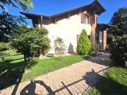 Case e ville in vendita di 373 m² in Via Brigata Lupi di...