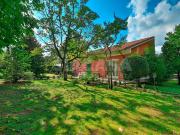 Case e ville in vendita di 374 m² in Via Cascina Sofia, 8